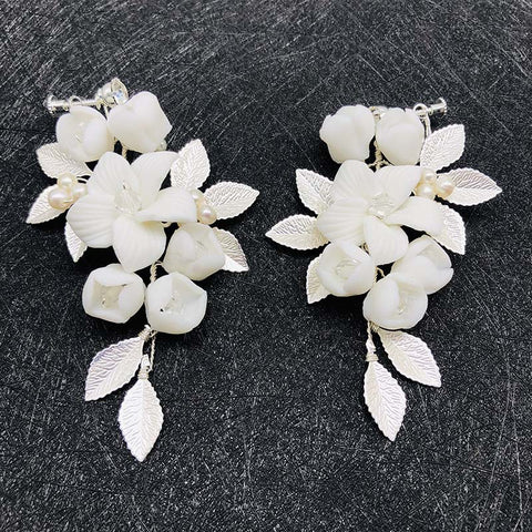K15 Flower Clip Earring Silver Ceramic Flower Accessory