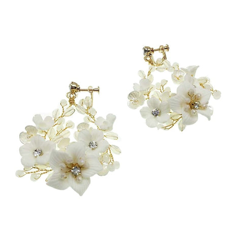K17 Fashion Flower Clip Earrings Silver Ceramic Flower Accessory