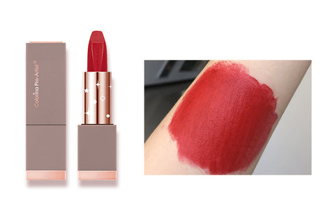 Matte Lipstick waterproof and not easy to fade