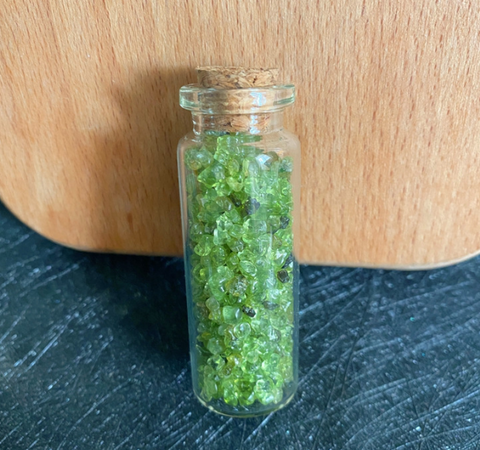 S3 Natural crystal stone gravel glass wishing bottle Home furnishing articles