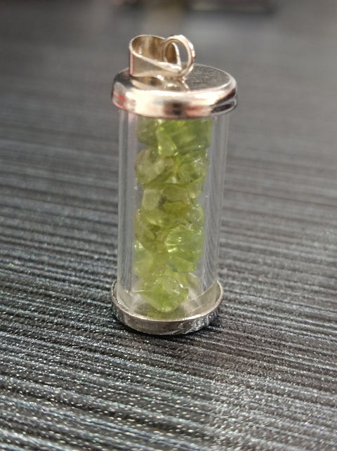 S9 Natural crystal gravel wishing bottle glass gravel pendant