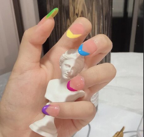 Middle length false nails with heart pattern Inpluser