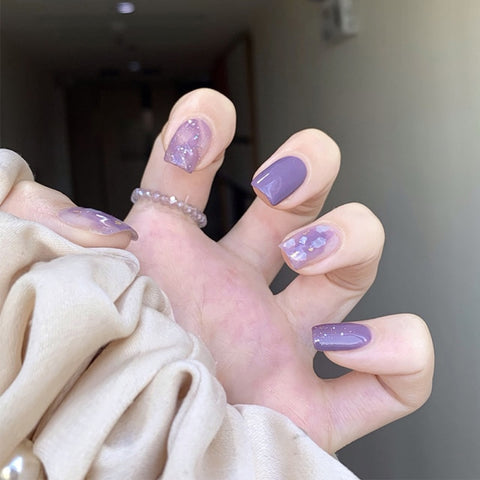 Middle length false nails with heart pattern Inpluser