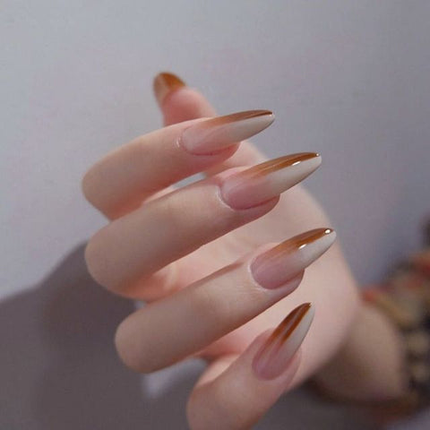 Middle length false nails with heart pattern Inpluser