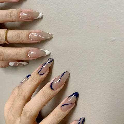 Middle length false nails with heart pattern Inpluser