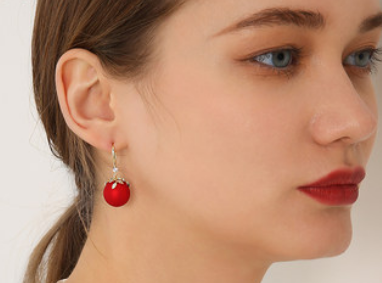 New trendy autumn and winter fashion light luxury pearl earrings Inpluser