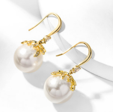 New trendy autumn and winter fashion light luxury pearl earrings Inpluser