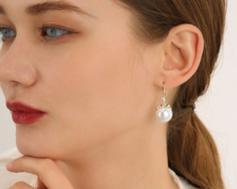 New trendy autumn and winter fashion light luxury pearl earrings Inpluser