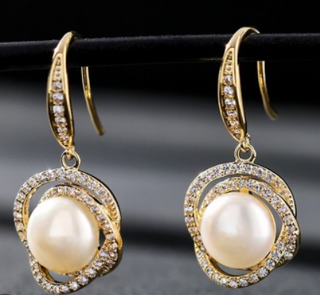 New trendy autumn and winter fashion light luxury pearl earrings Inpluser